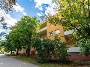 Pronájem bytu 2+kk, Praha - Prosek, Vysočanská, 48 m2