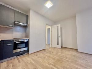 Pronájem bytu 2+kk, Praha - Hlubočepy, Benešova, 48 m2