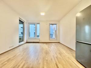 Pronájem bytu 2+kk, Praha - Hlubočepy, Benešova, 48 m2