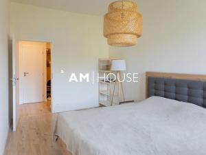 Pronájem bytu 2+kk, Praha - Holešovice, Osadní, 58 m2