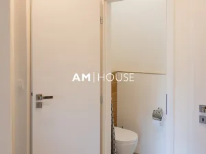 Pronájem bytu 2+kk, Praha - Holešovice, Osadní, 58 m2