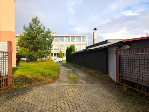 Pronájem výrobních prostor, Fryšták, 650 m2