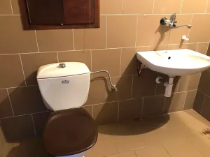 Prodej výrobních prostor, Fryšták, 650 m2