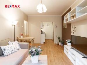 Prodej bytu 2+kk, Praha - Háje, Plickova, 43 m2