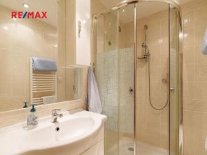 Prodej bytu 2+kk, Praha - Háje, Plickova, 43 m2