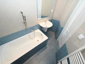 Pronájem bytu 3+1, Praha - Dejvice, Dejvická, 103 m2