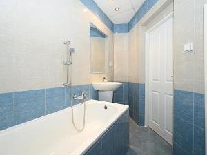 Pronájem bytu 3+1, Praha - Dejvice, Dejvická, 103 m2