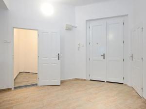Pronájem bytu 3+1, Praha - Dejvice, Dejvická, 103 m2