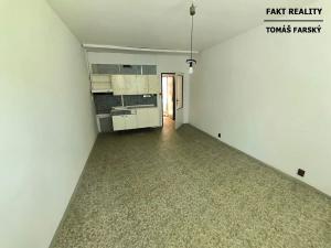 Pronájem bytu 1+kk, Děčín, Želenická, 25 m2