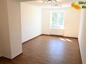 Pronájem bytu 3+1, Opava, Krnovská, 78 m2