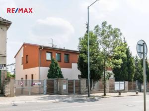 Pronájem bytu 1+kk, Praha - Dolní Počernice, Českobrodská, 26 m2