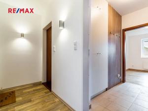 Pronájem bytu 1+kk, Praha - Dolní Počernice, Českobrodská, 26 m2