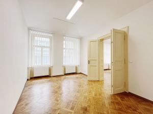 Pronájem bytu 4+1, Praha - Nové Město, V jámě, 120 m2