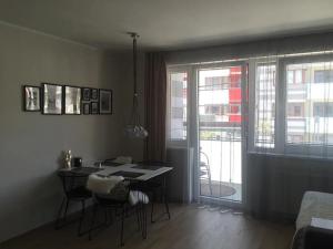 Pronájem bytu 1+kk, Praha - Jinonice, Pod stolovou horou, 42 m2