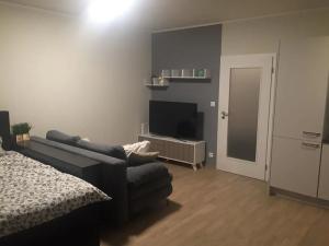 Pronájem bytu 1+kk, Praha - Jinonice, Pod stolovou horou, 42 m2
