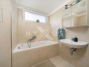 Prodej bytu 2+kk, Praha - Kamýk, Kramperova, 52 m2