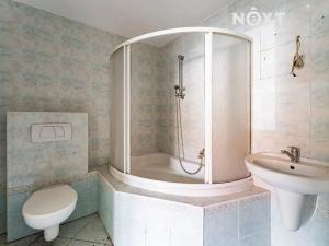 Prodej ubytování, Štíty, 99 m2