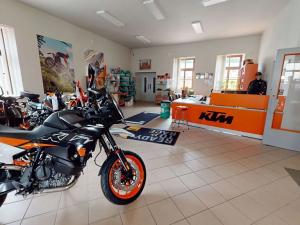 Prodej obchodního prostoru, Svitavy, náměstí Míru, 2074 m2