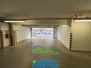 Pronájem garážového stání, Brno, Křepelčí, 13 m2