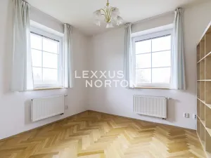 Pronájem vily, Praha - Lysolaje, Nad Helmrovkou, 255 m2