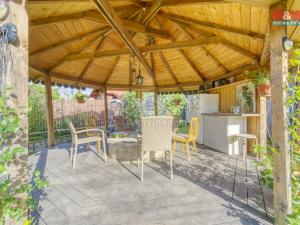 Prodej rodinného domu, Svatá, 165 m2