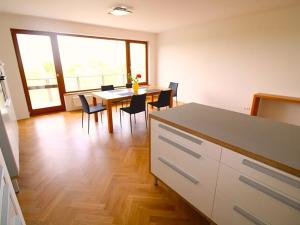 Prodej bytu 4+kk, Praha - Vokovice, Tibetská, 179 m2