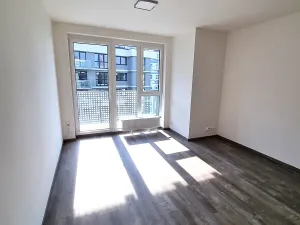 Pronájem bytu 1+kk, Praha - Třebonice, Thomasova, 30 m2