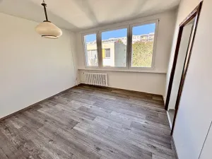 Pronájem bytu 3+kk, Praha - Střížkov, Harrachovská, 60 m2