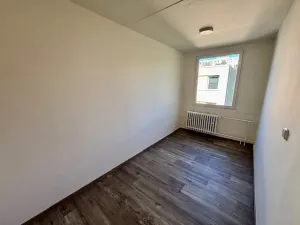 Pronájem bytu 3+kk, Praha - Střížkov, Harrachovská, 60 m2