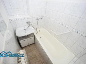 Prodej bytu 2+1, Pardubice, Sladkovského, 55 m2