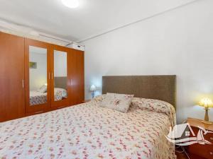 Prodej bytu 4+kk, Torrevieja, Španělsko, 64 m2