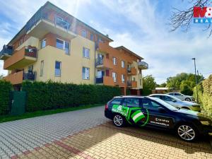 Pronájem bytu 2+kk, Praha - Dubeč, Winklerova, 43 m2