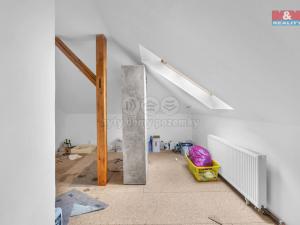 Prodej rodinného domu, Boseň, 180 m2