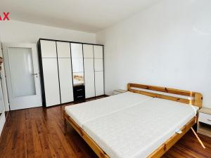 Pronájem bytu 2+1, Ostrava - Poruba, Maďarská, 54 m2