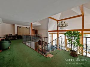 Prodej ubytování, Chotoviny, Táborská, 2200 m2