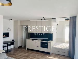 Pronájem bytu 1+kk, Praha, Zvěřinova, 39 m2