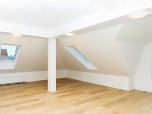 Pronájem bytu 3+1, Praha, Bubenečská, 153 m2