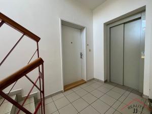Pronájem bytu 3+1, Praha - Veleslavín, Křenova, 88 m2