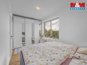 Pronájem bytu 2+kk, Praha - Dolní Chabry, U jízdárny, 51 m2