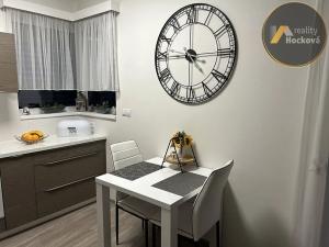 Prodej bytu 3+kk, Praha - Kamýk, Zimova, 77 m2