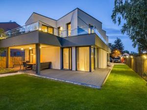 Prodej rodinného domu, Praha - Dolní Měcholupy, Na návsi, 392 m2