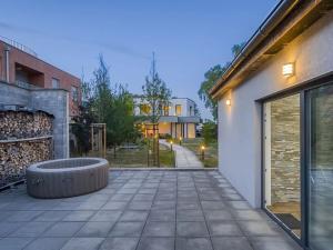 Prodej rodinného domu, Praha - Dolní Měcholupy, Na návsi, 392 m2
