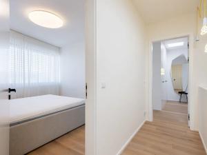Pronájem vily, Praha - Horní Měcholupy, U Golfu, 248 m2