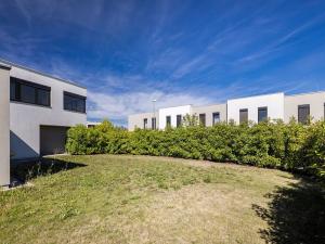 Pronájem vily, Praha - Horní Měcholupy, U Golfu, 248 m2