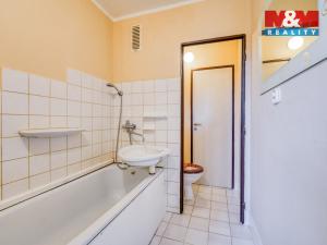Prodej bytu 3+1, Plzeň - Skvrňany, Vojanova, 70 m2