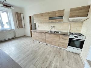 Pronájem bytu 3+1, Opava, Krnovská, 74 m2