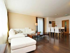 Prodej bytu 4+1, Rudná, Příčná, 126 m2