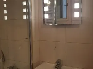 Pronájem bytu 2+1, Praha - Smíchov, Grafická, 57 m2