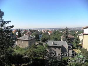 Pronájem bytu 2+1, Praha - Kobylisy, Pod Kynclovkou, 56 m2