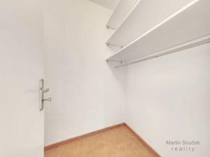 Pronájem bytu 1+kk, Praha - Stodůlky, Kodymova, 36 m2